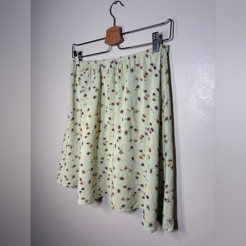 Vintage Basics Made in the USA Floral Mini Skirt - Picture 3 of 5